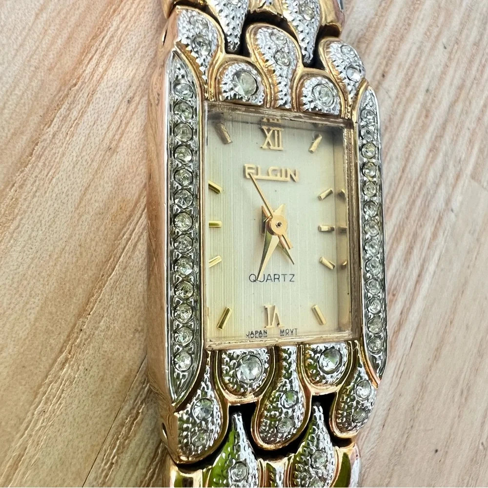 Elgin ladies rectangular gold tone bracelet dress watch NEW BATTERY
